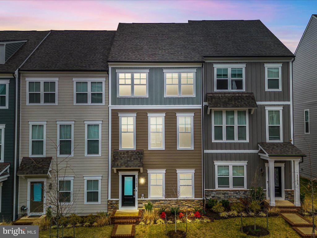 POTOMAC SHORES - Residential Lease