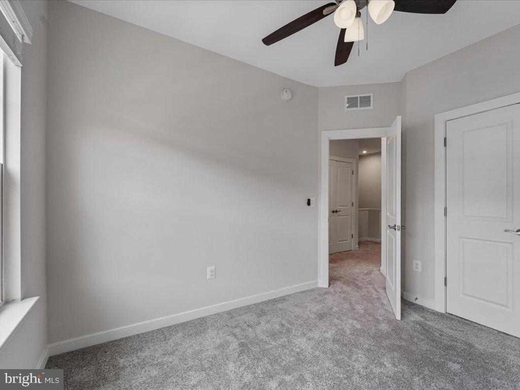 POTOMAC SHORES - Residential Lease