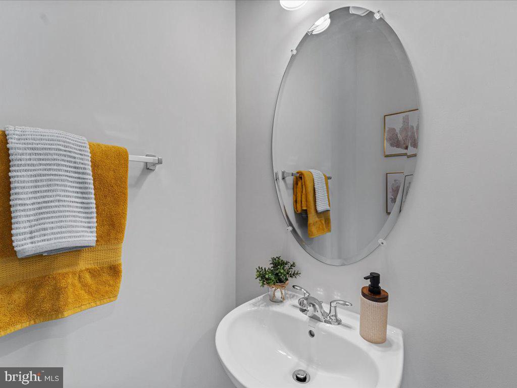 POTOMAC SHORES - Residential Lease