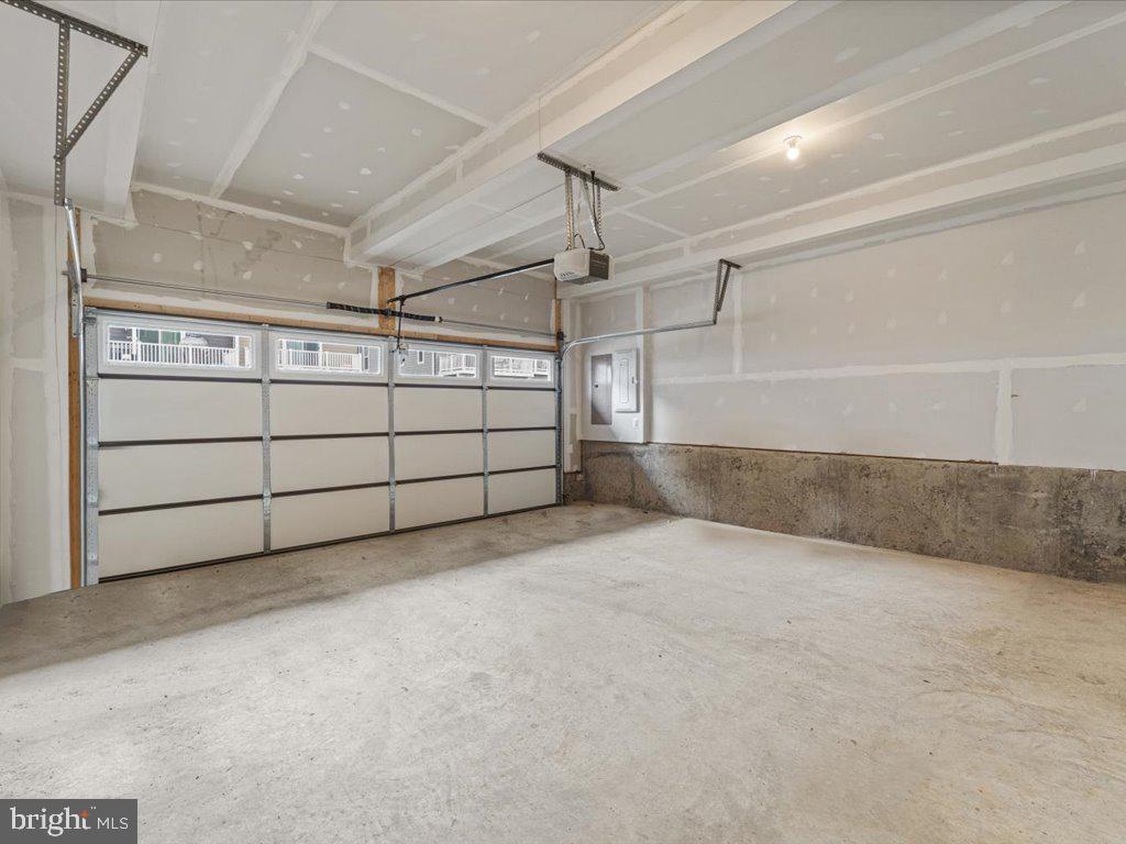 POTOMAC SHORES - Residential Lease