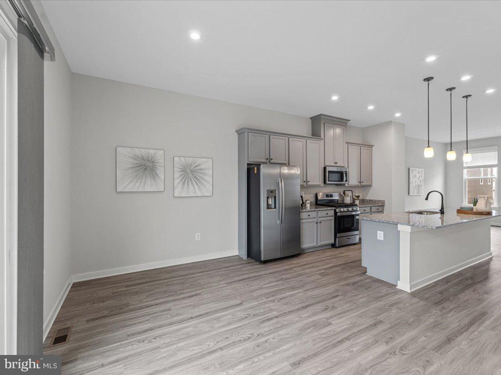 POTOMAC SHORES - Residential Lease