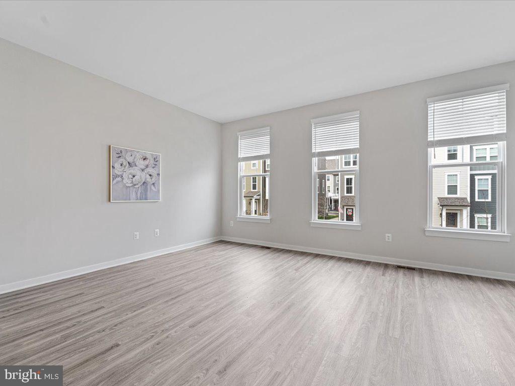 POTOMAC SHORES - Residential Lease