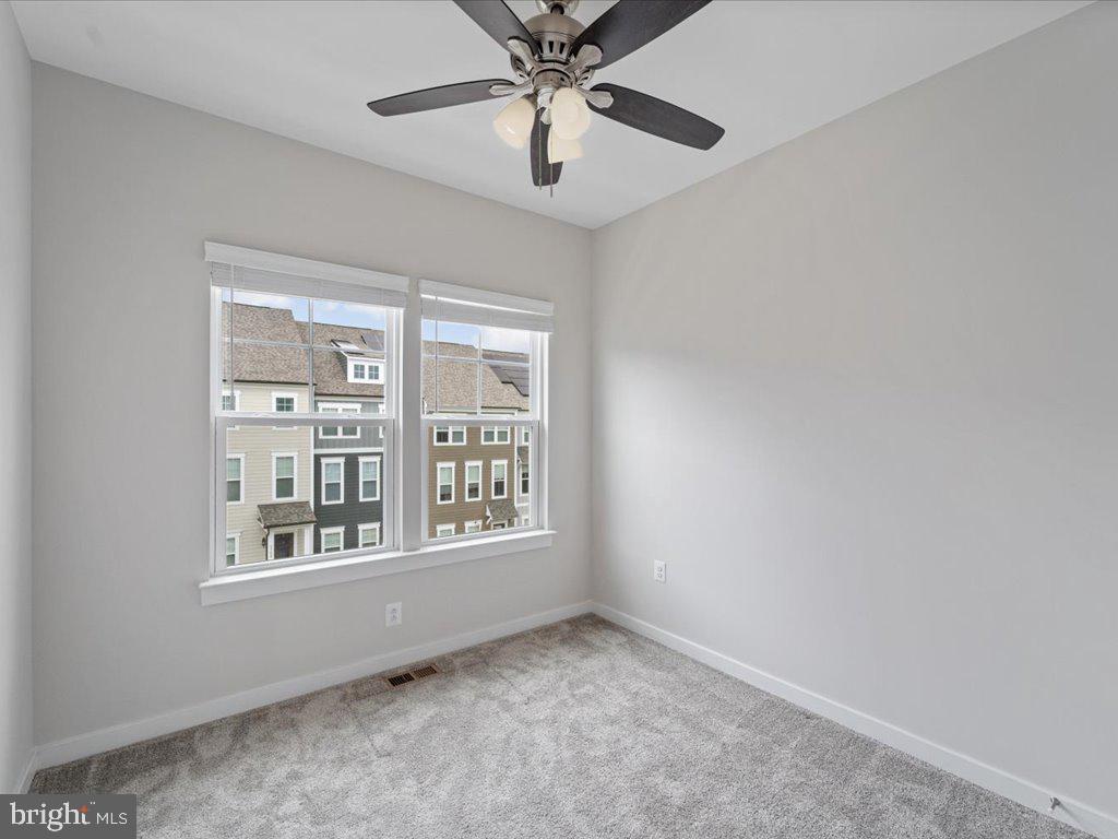 POTOMAC SHORES - Residential Lease