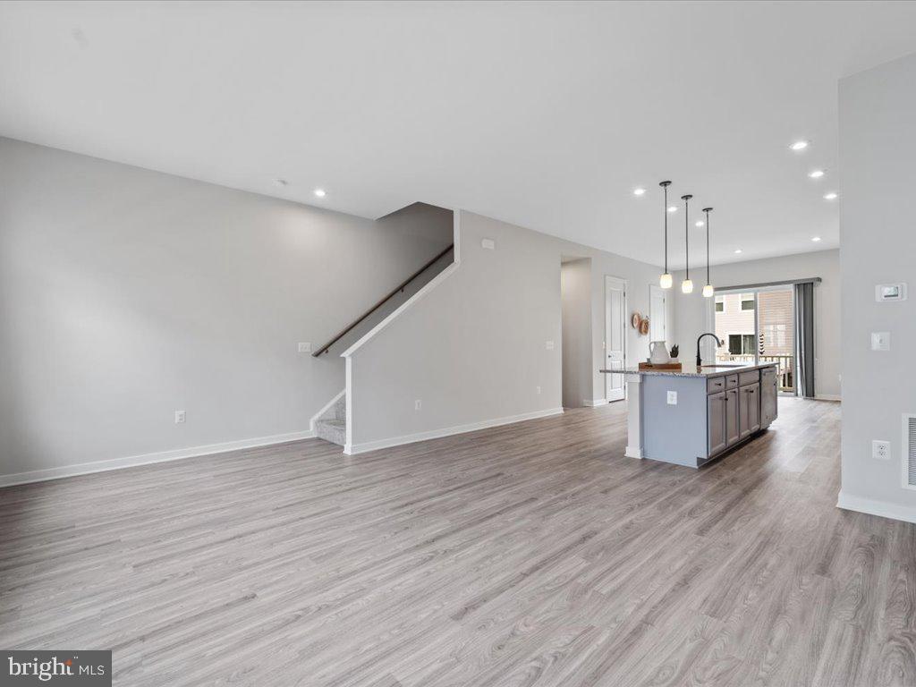 POTOMAC SHORES - Residential Lease