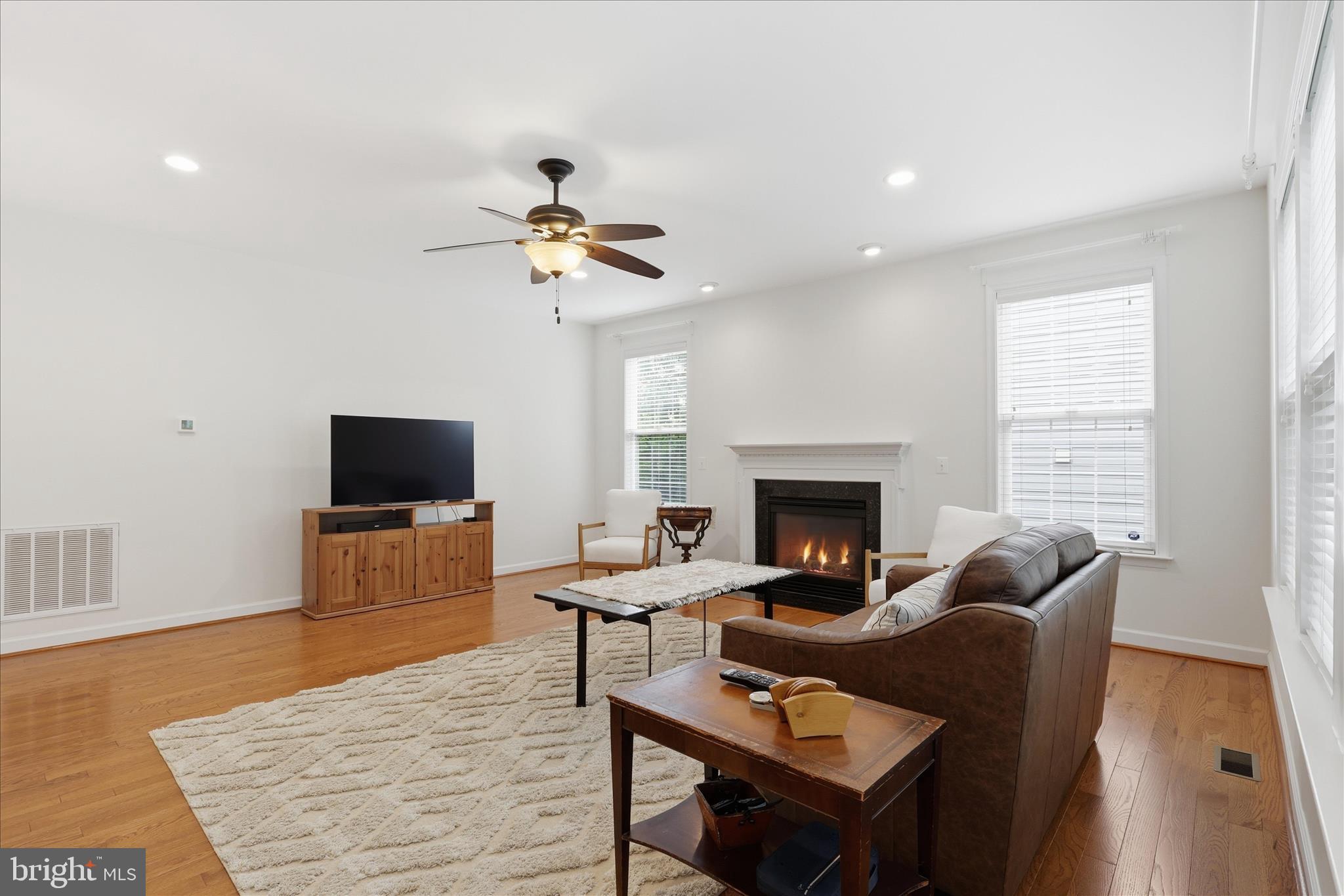 DAVIS ESTATES - Residential