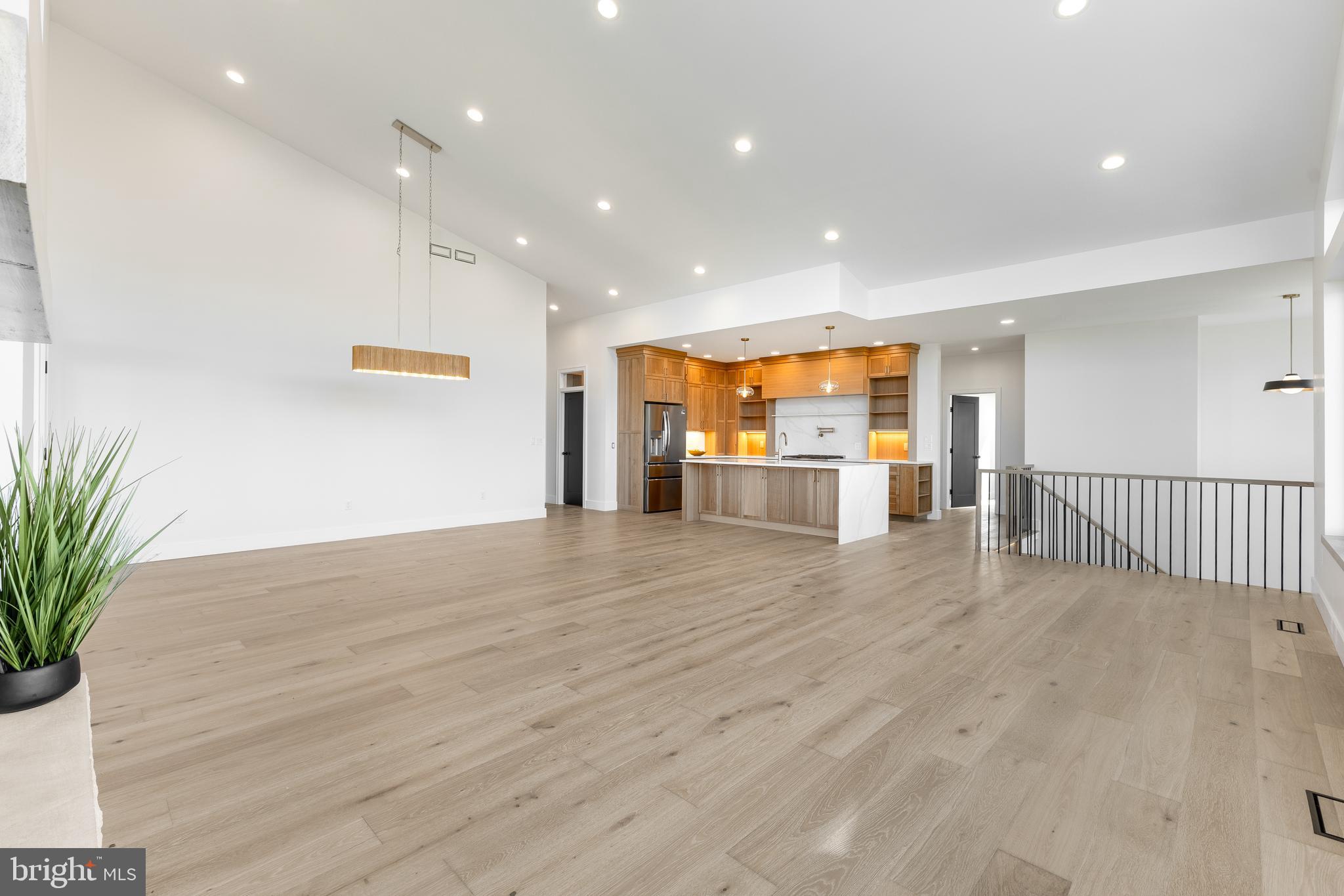 WINFIELD HEIGHTS - Residential