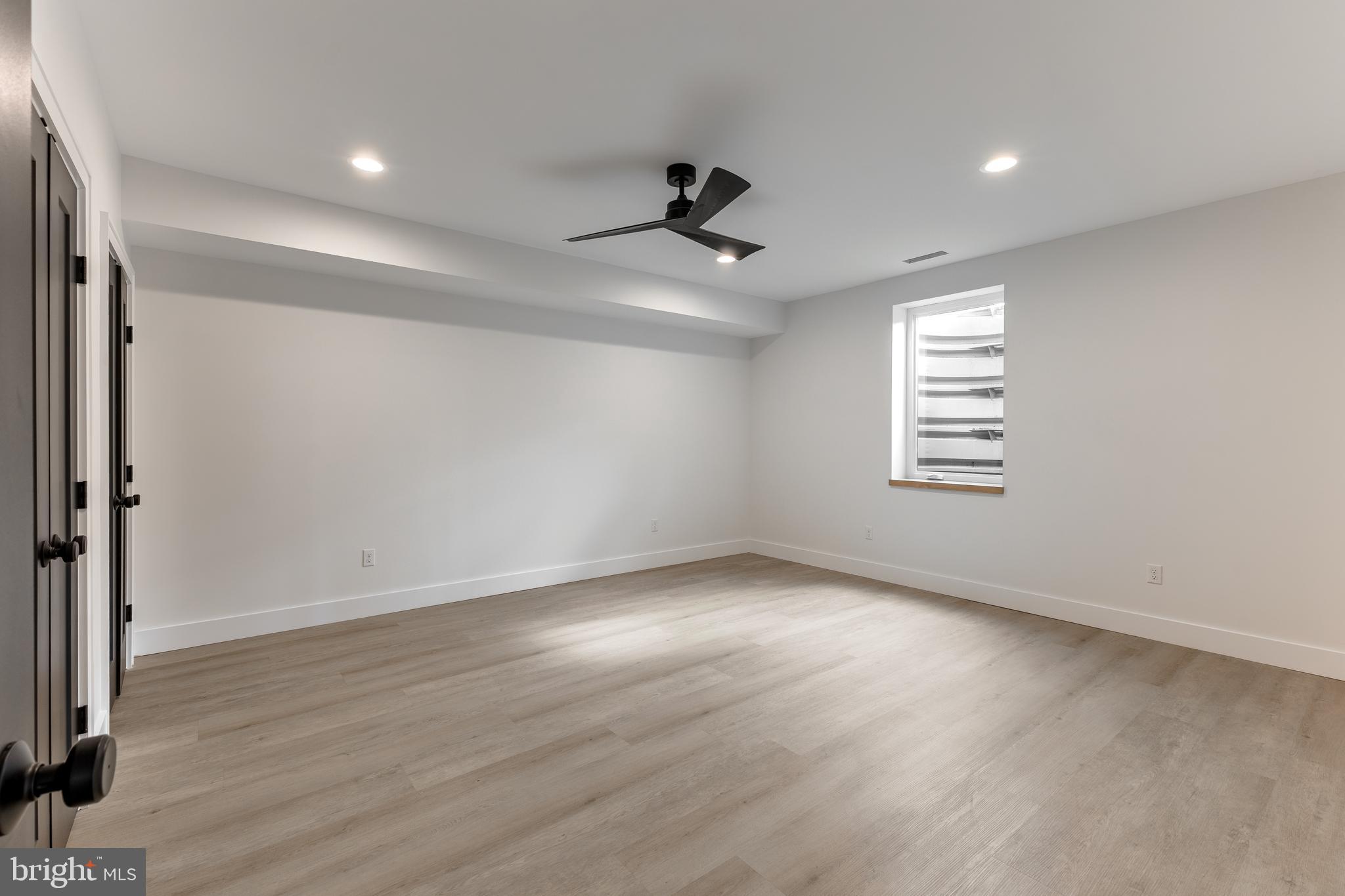 WINFIELD HEIGHTS - Residential