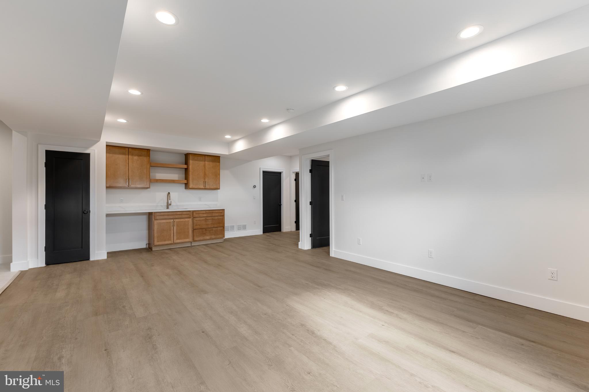 WINFIELD HEIGHTS - Residential