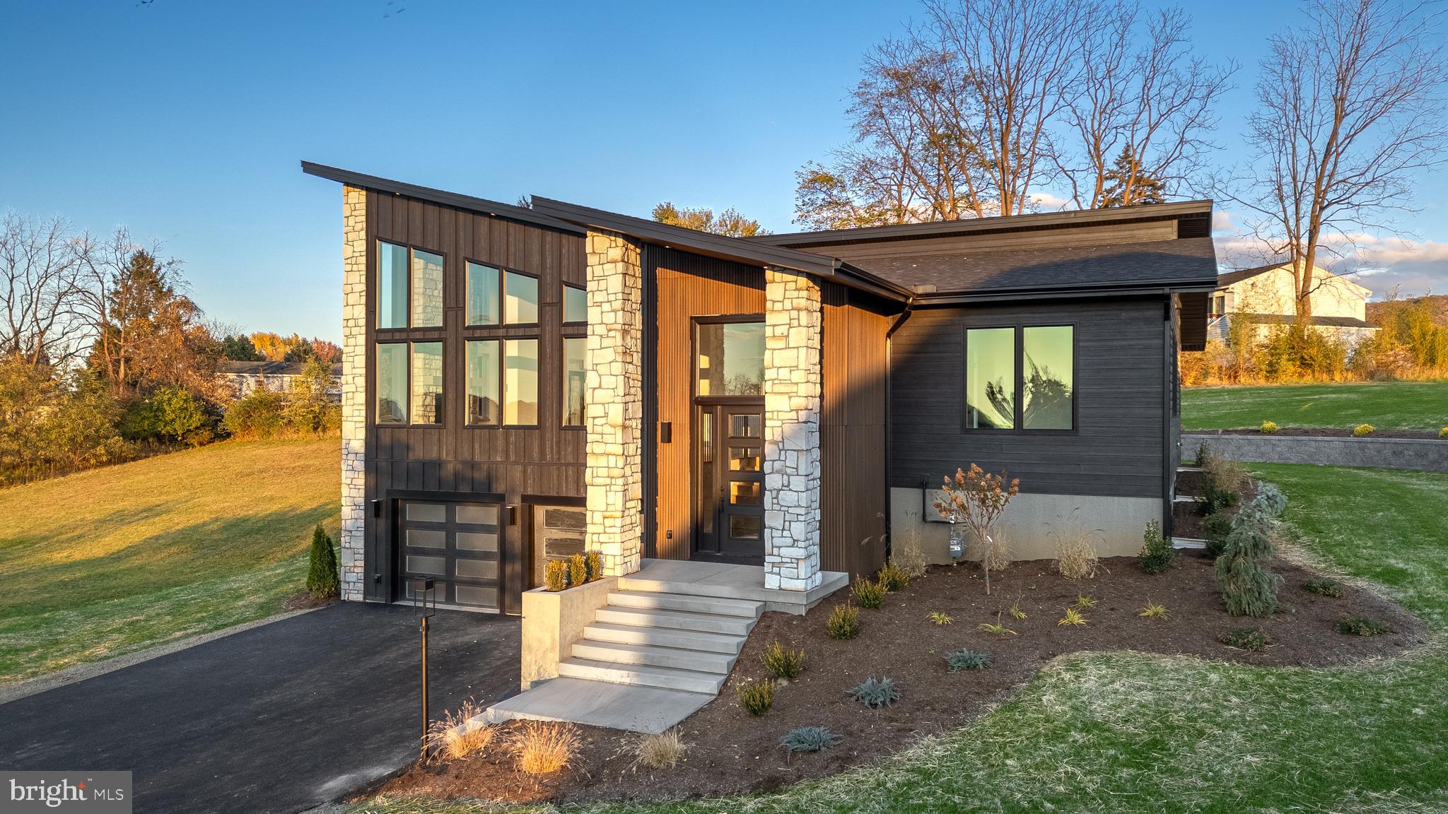 WINFIELD HEIGHTS - Residential