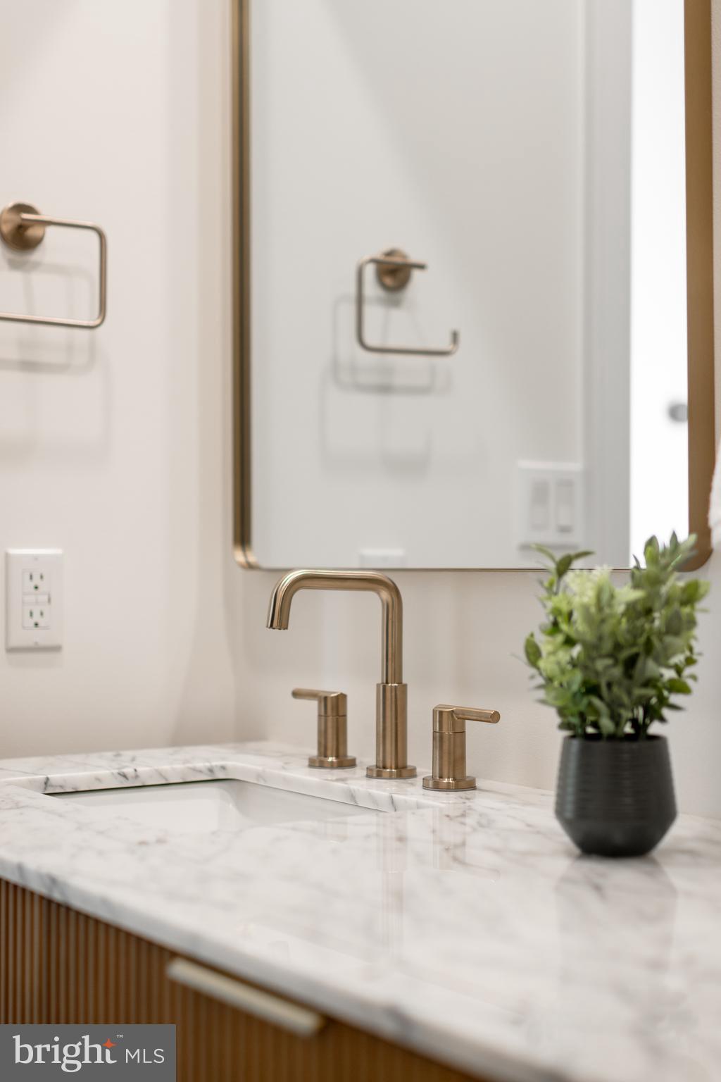 WINFIELD HEIGHTS - Residential