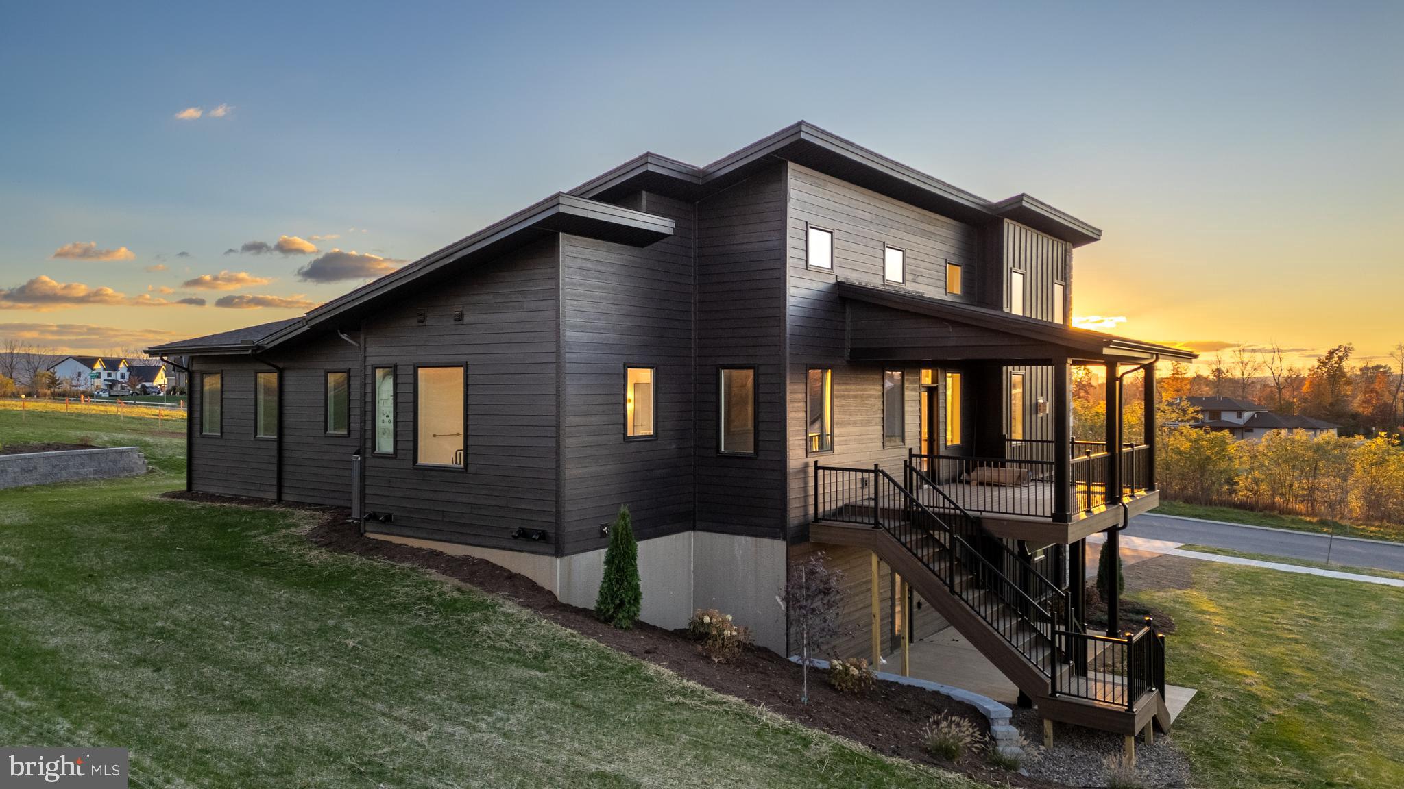 WINFIELD HEIGHTS - Residential