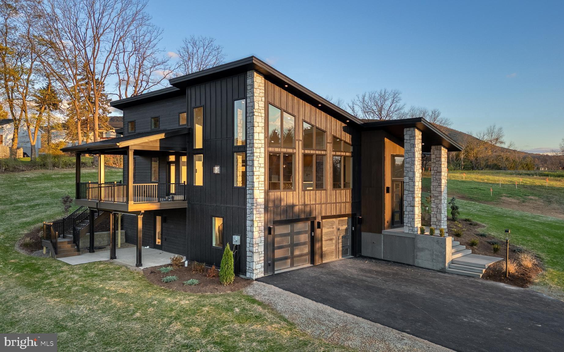 WINFIELD HEIGHTS - Residential