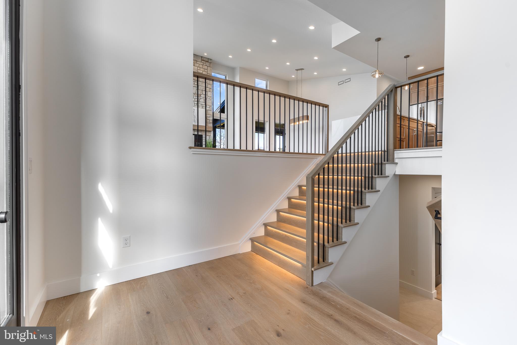 WINFIELD HEIGHTS - Residential