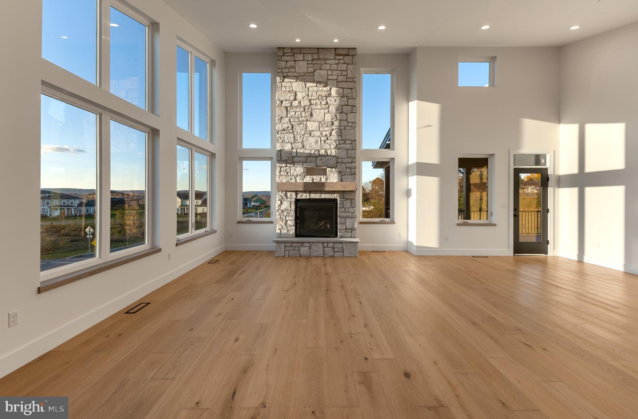 WINFIELD HEIGHTS - Residential