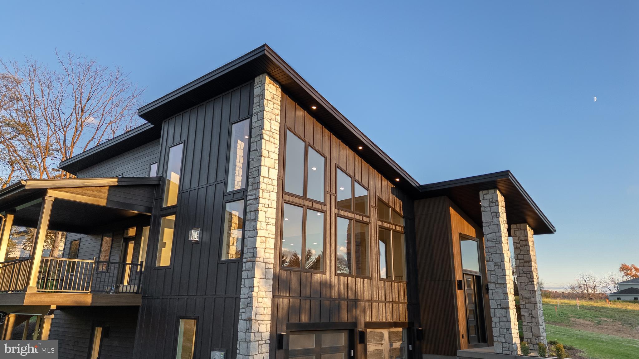 WINFIELD HEIGHTS - Residential