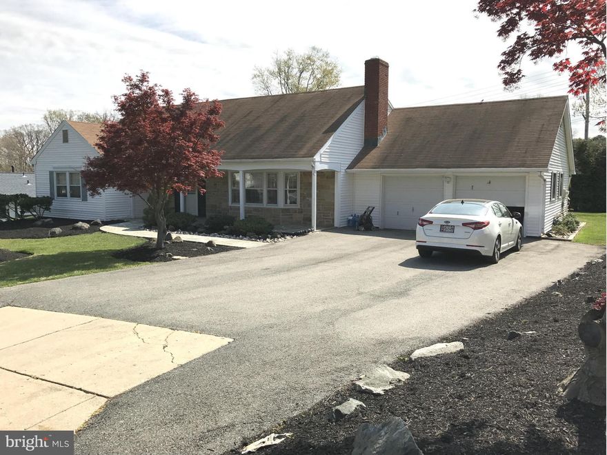 Tons of space in this beautifully updated home! Eat in kitchen w/gleaming granite counters, stainless appls, & breakfast bar. Opens to living room w/hdwd floors thru-out main and upper level. Spacious mstr suite w/walk in closet on the mail floor, Enjoy the lush green lawn overlooking from a huge deck, Ever used generator would convey,