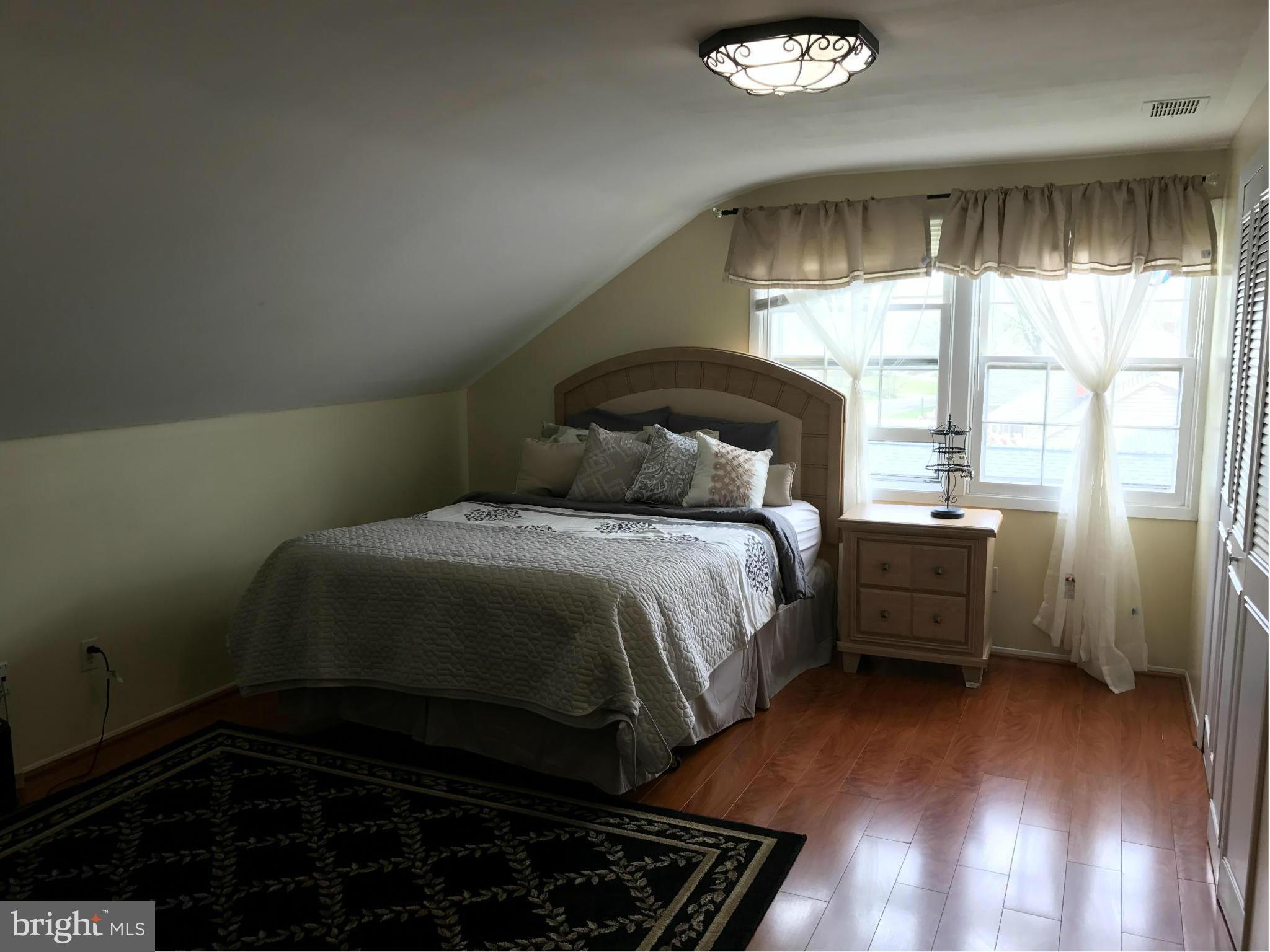 MONTPELIER - Residential