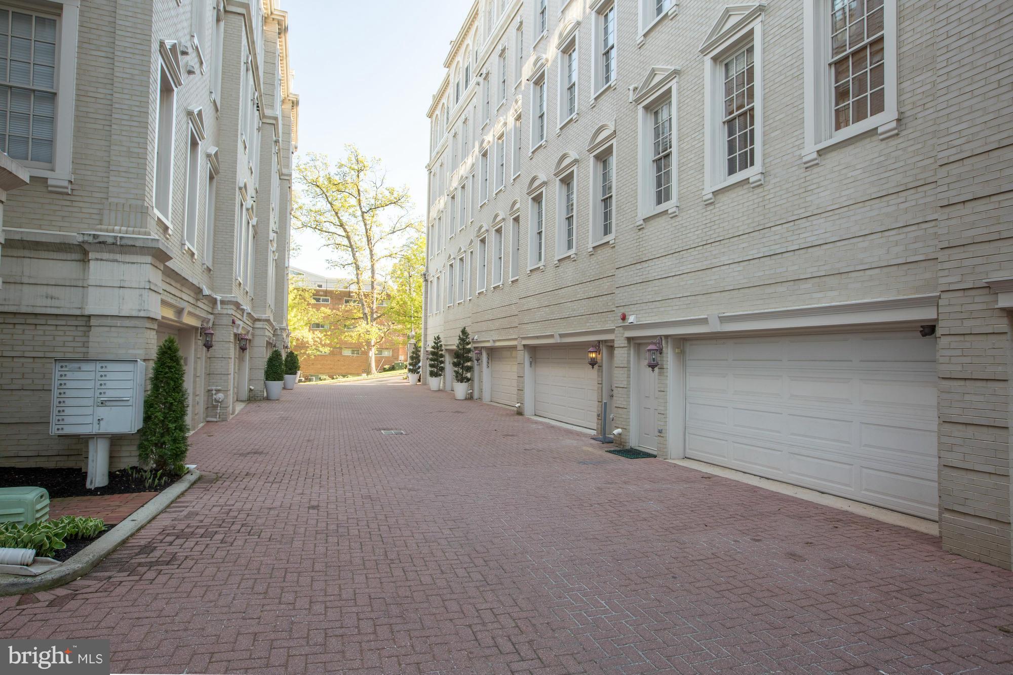 MONROE - Residential