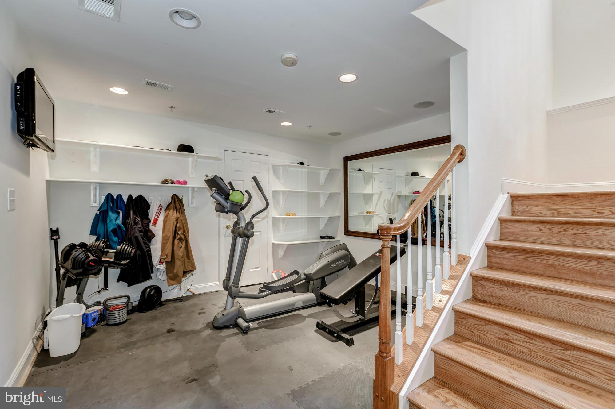 MONROE - Residential