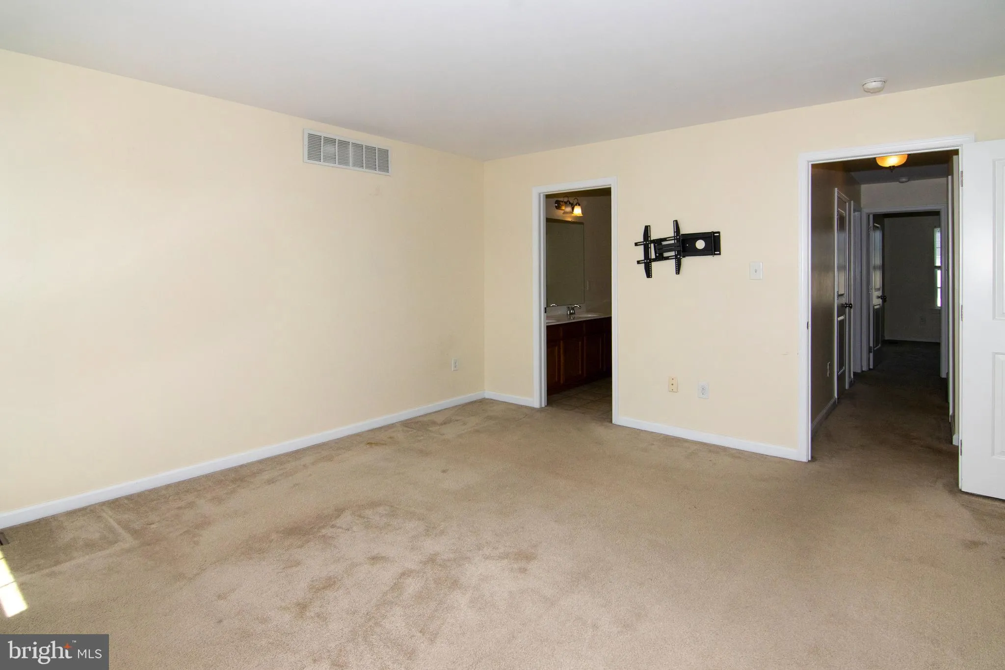 Deptford, New Jersey 08096, United States, 3 Bedrooms Bedrooms, ,3 BathroomsBathrooms,Residential,Coming Soon,164063