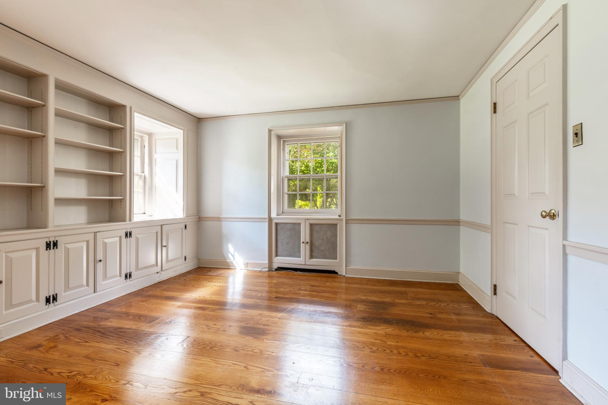 ROXBOROUGH - Residential