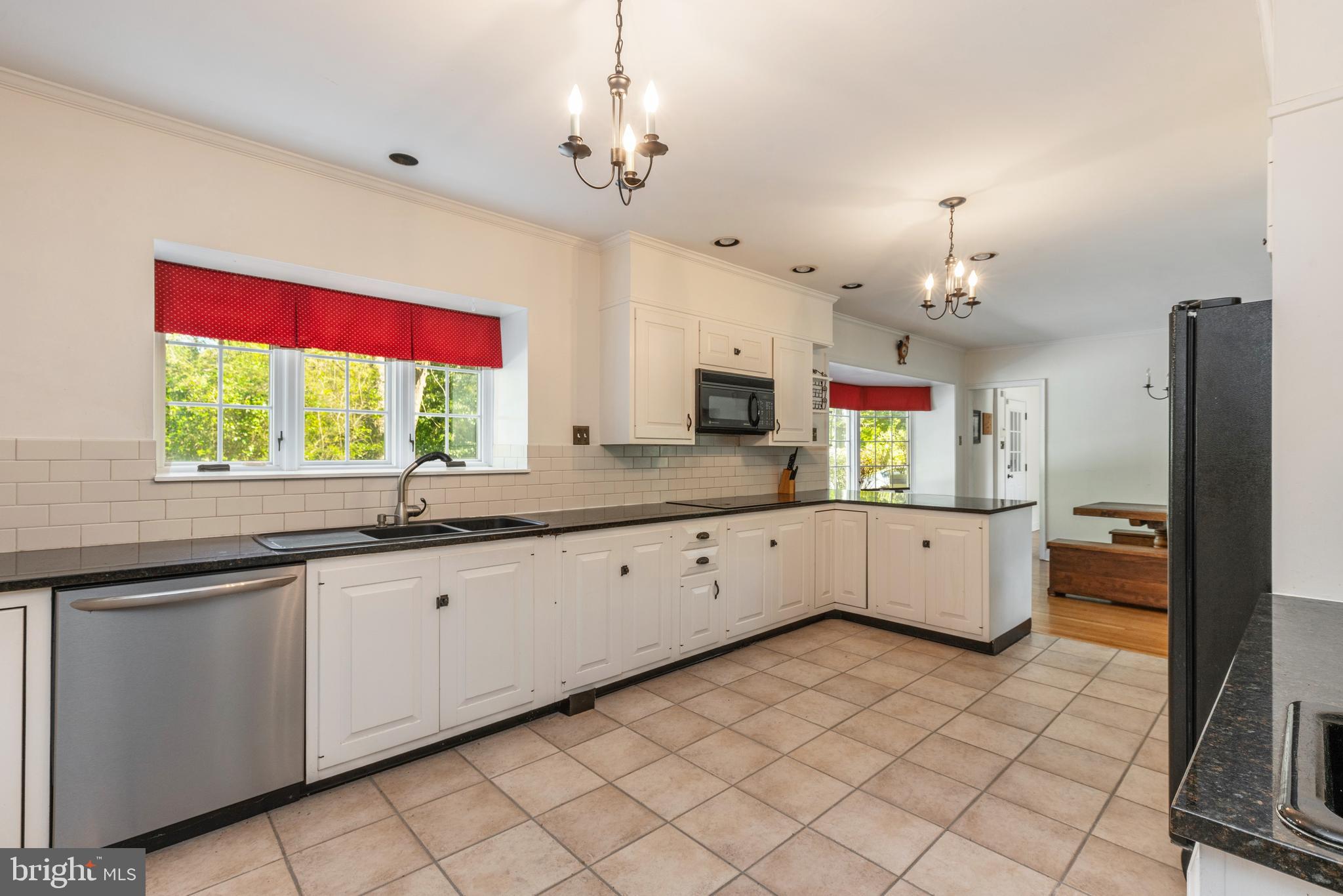 ROXBOROUGH - Residential