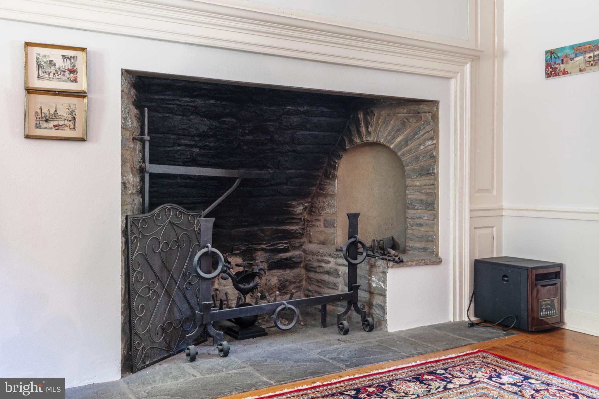 ROXBOROUGH - Residential