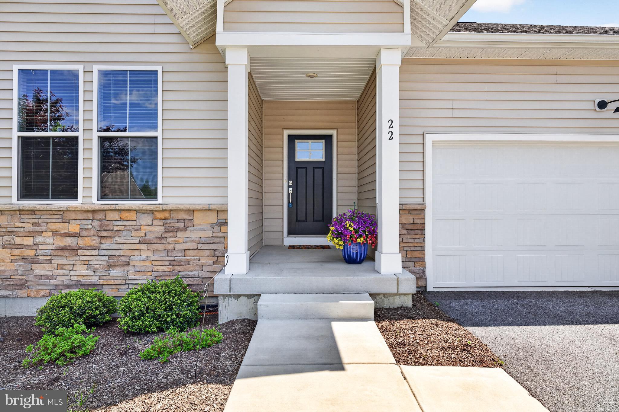 22 HERON LANE