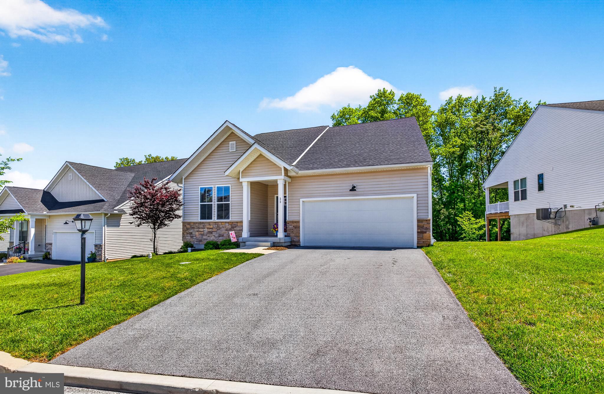 22 HERON LANE