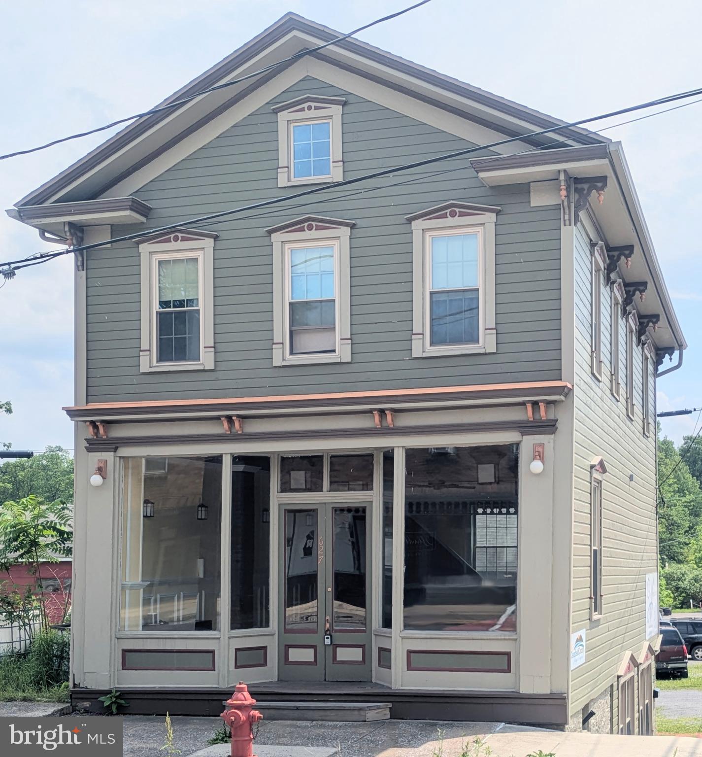 627 HANNAH STREET
