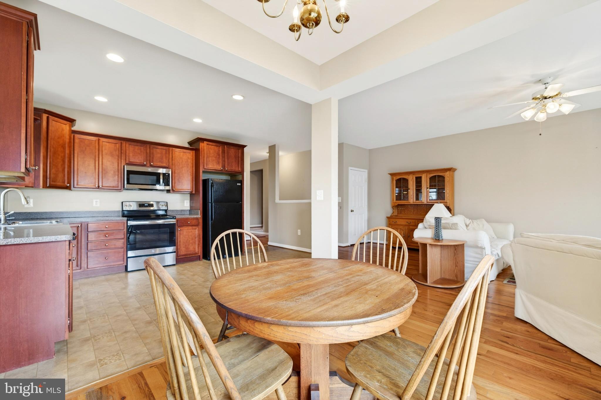 MOUNTAIN VIEW - Residential