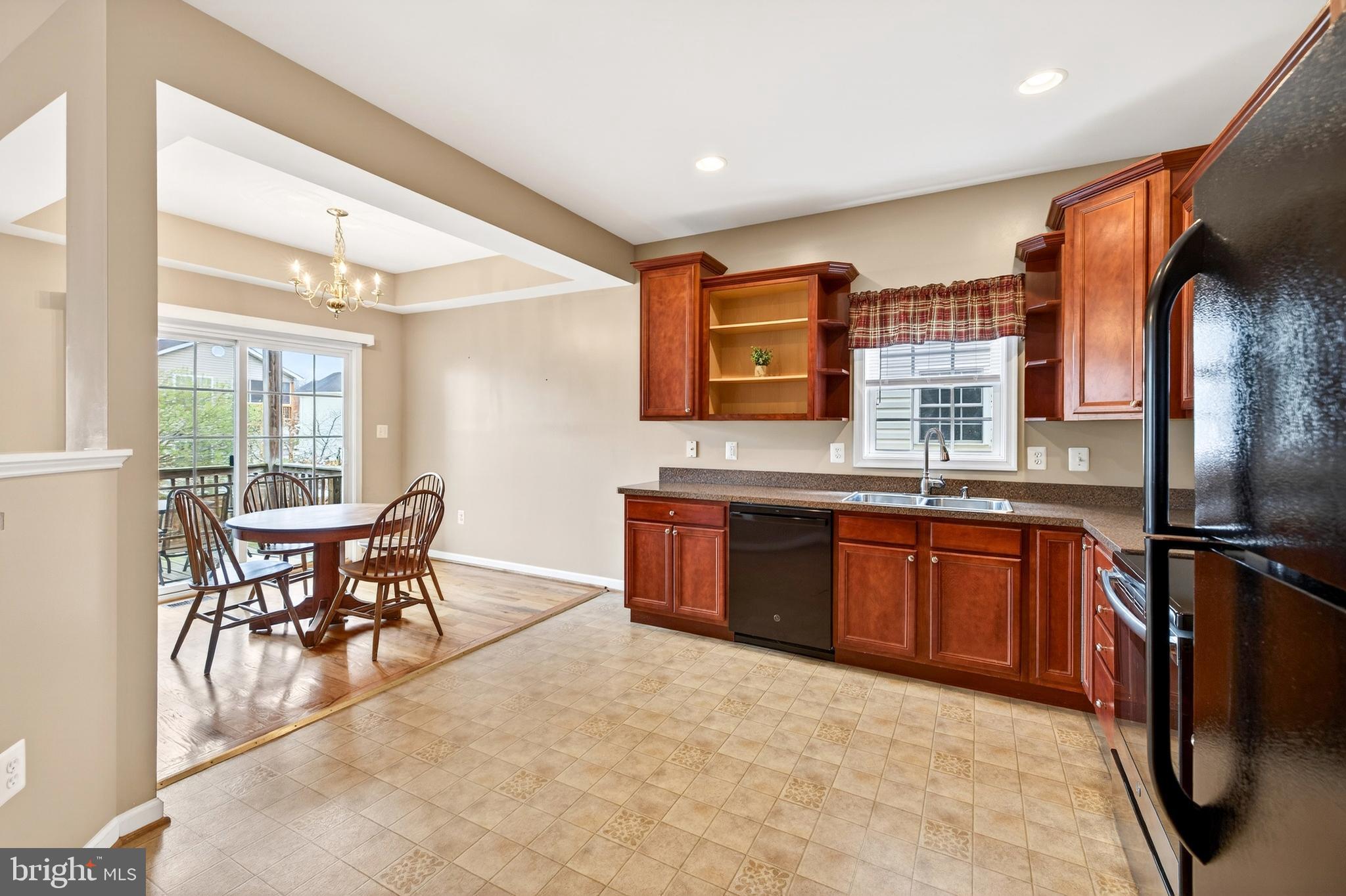 MOUNTAIN VIEW - Residential