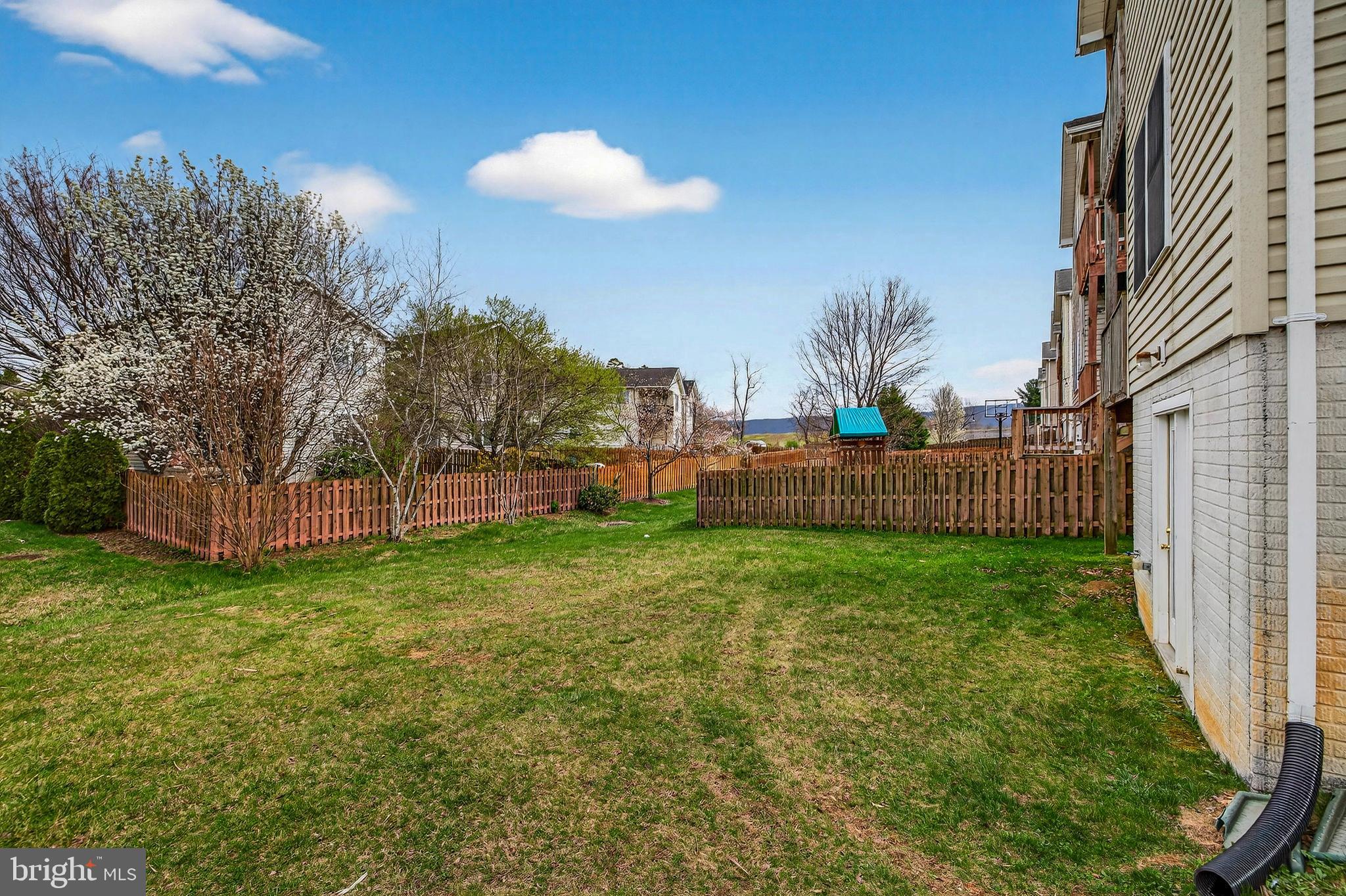 MOUNTAIN VIEW - Residential