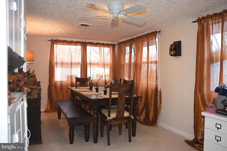 CHESTNUT HILLS - Residential Lease