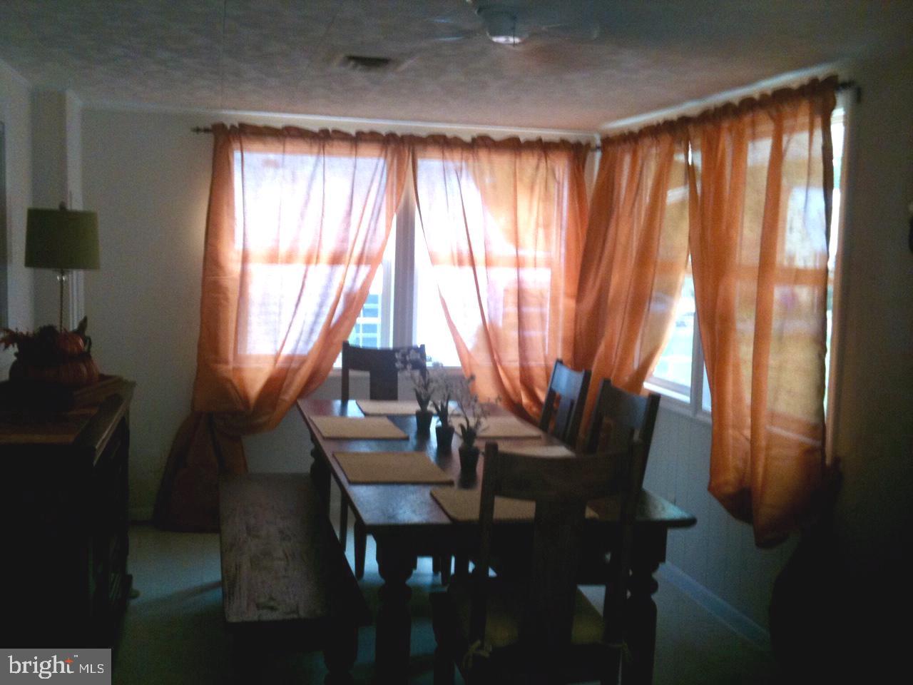 CHESTNUT HILLS - Residential Lease