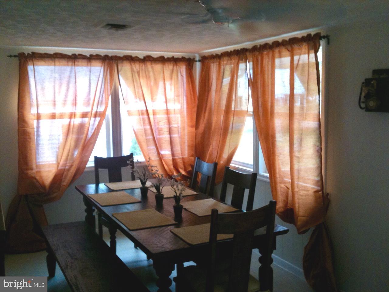 CHESTNUT HILLS - Residential Lease