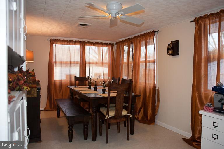 CHESTNUT HILLS - Residential Lease