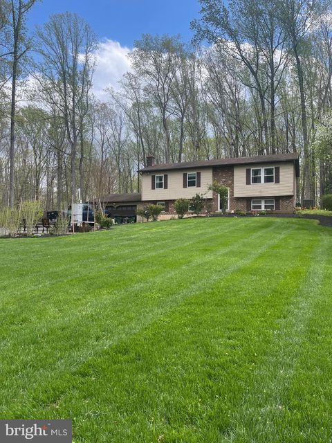 8807 DOUG DRIVE NOKESVILLE VA 20181