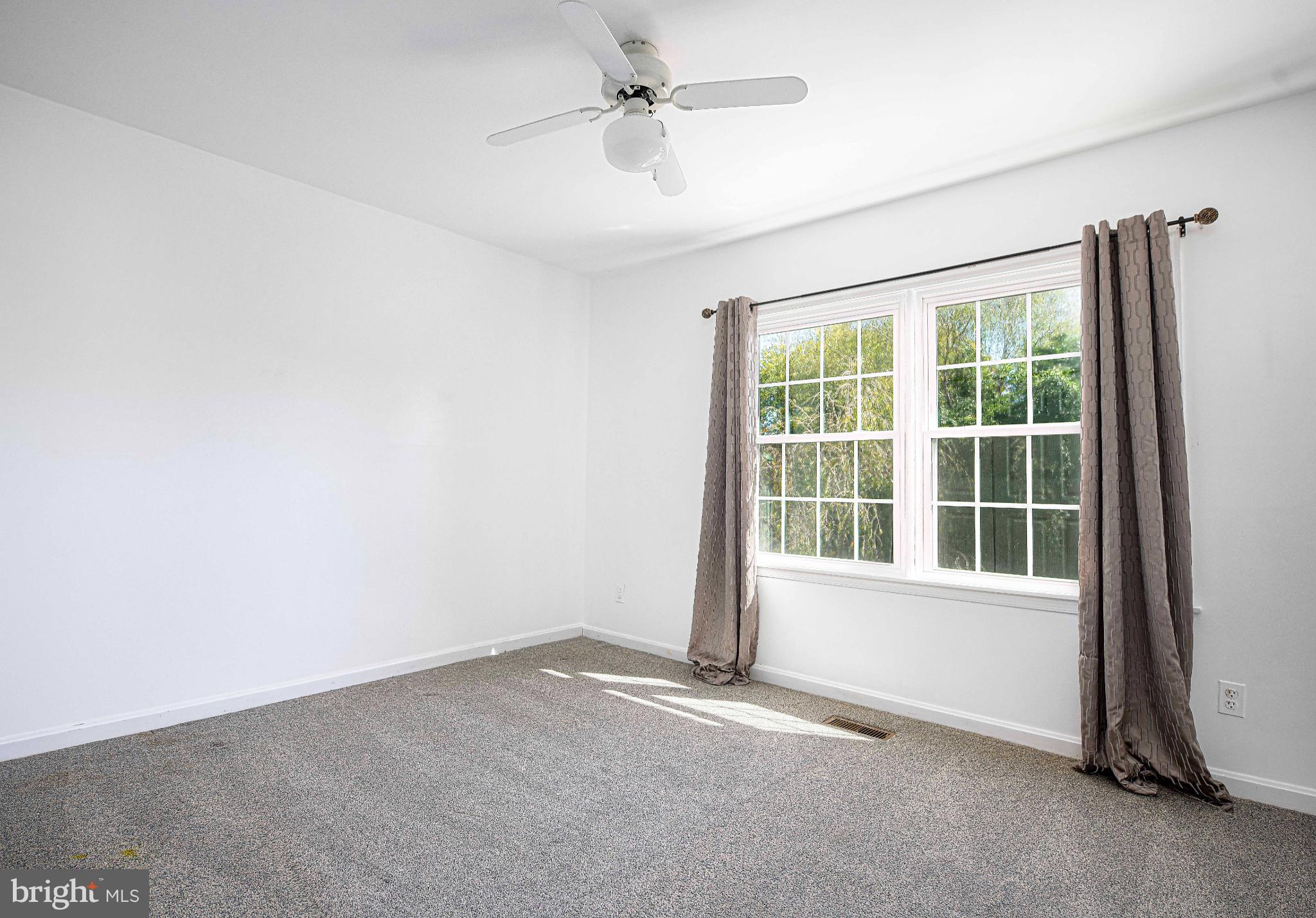 FOXBOROUGH FARMS - Residential