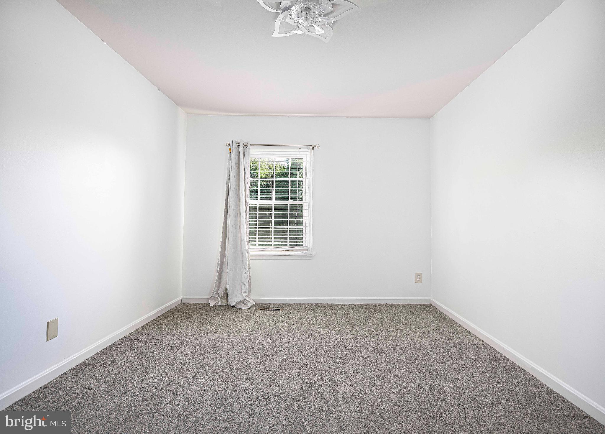 FOXBOROUGH FARMS - Residential