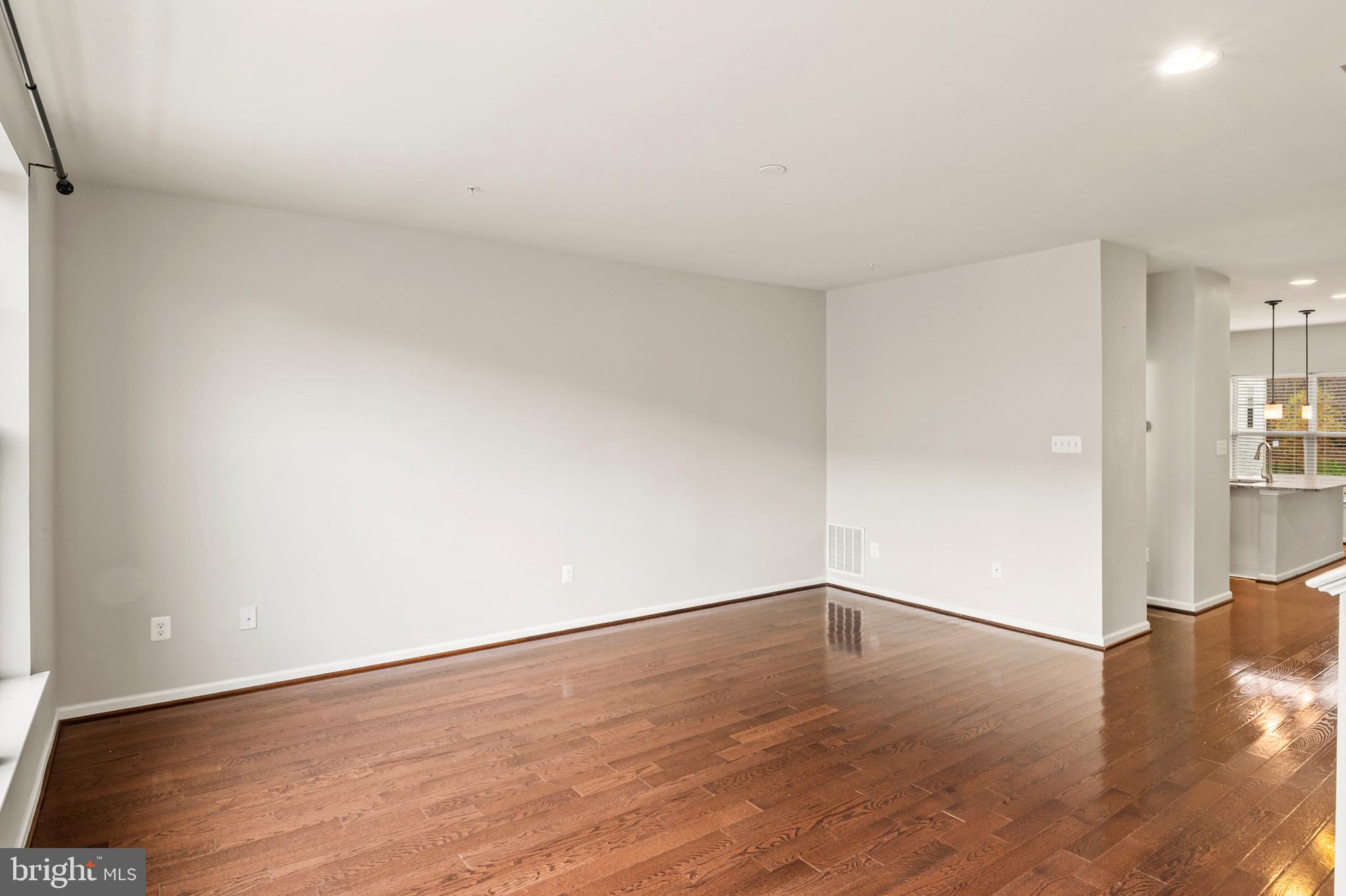 TANYARD COVE NORTH - Residential Lease