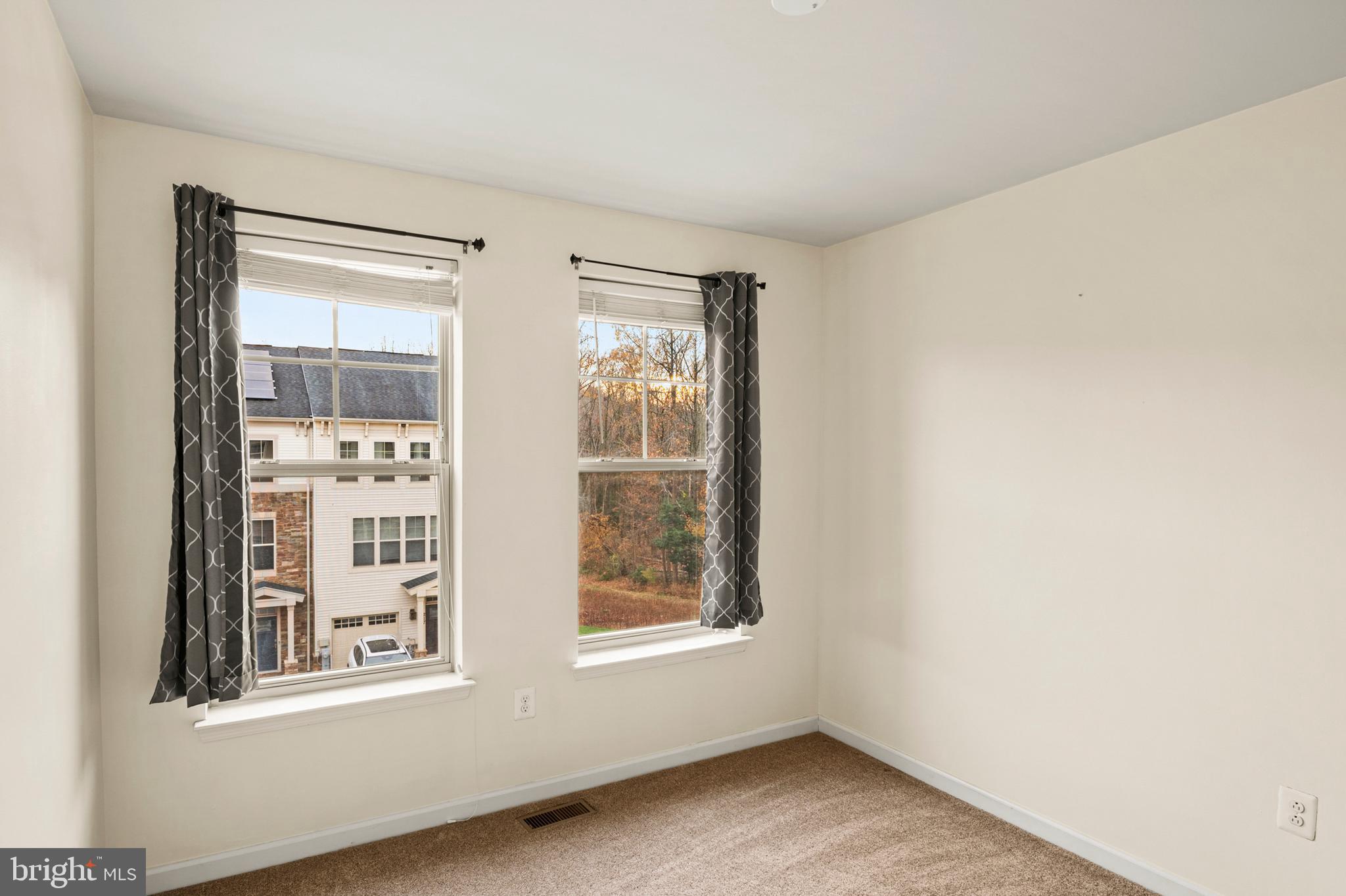 TANYARD COVE NORTH - Residential Lease