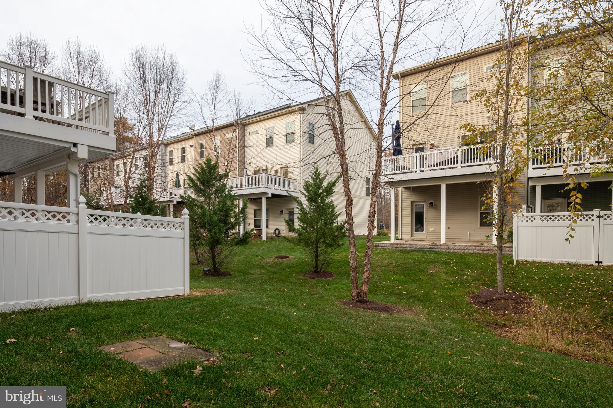 TANYARD COVE NORTH - Residential Lease