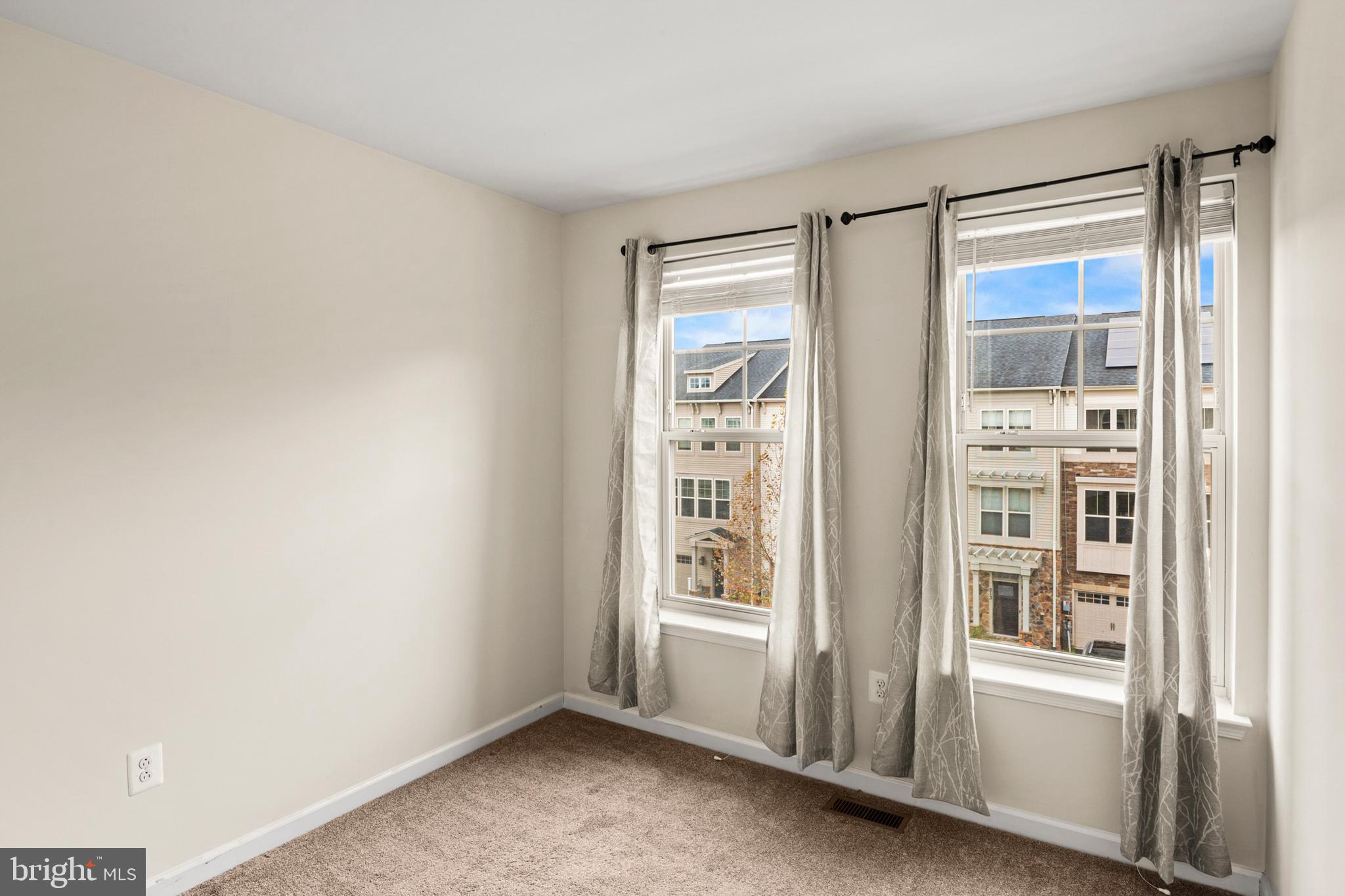 TANYARD COVE NORTH - Residential Lease