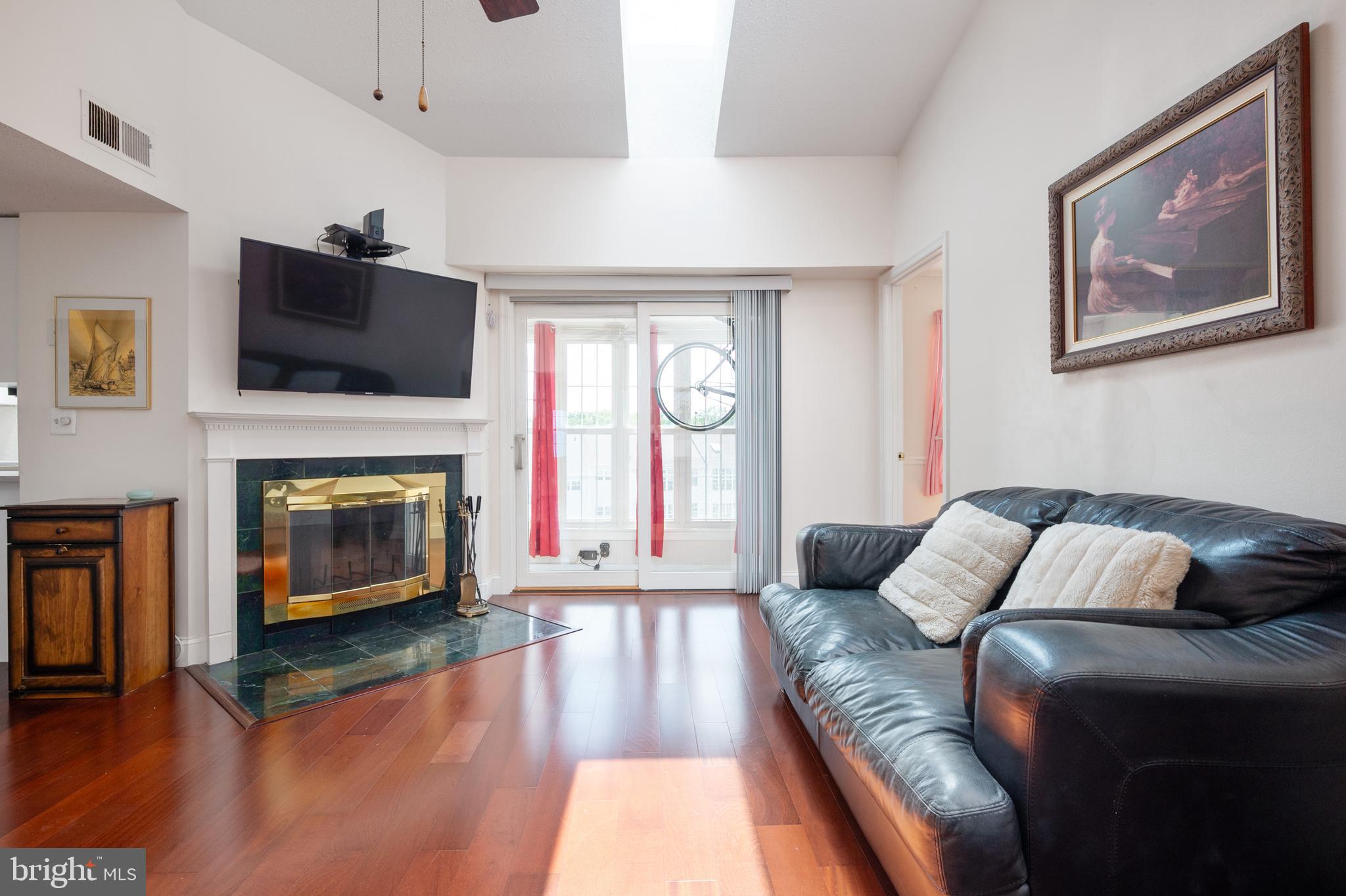 FOX CHAPEL AT TUDOR KNOLLS - Residential