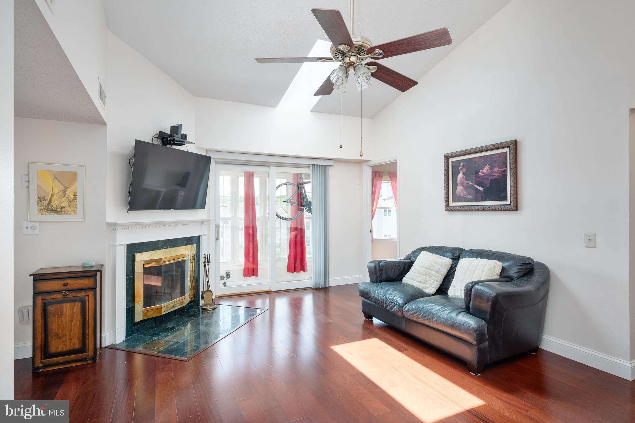 FOX CHAPEL AT TUDOR KNOLLS - Residential