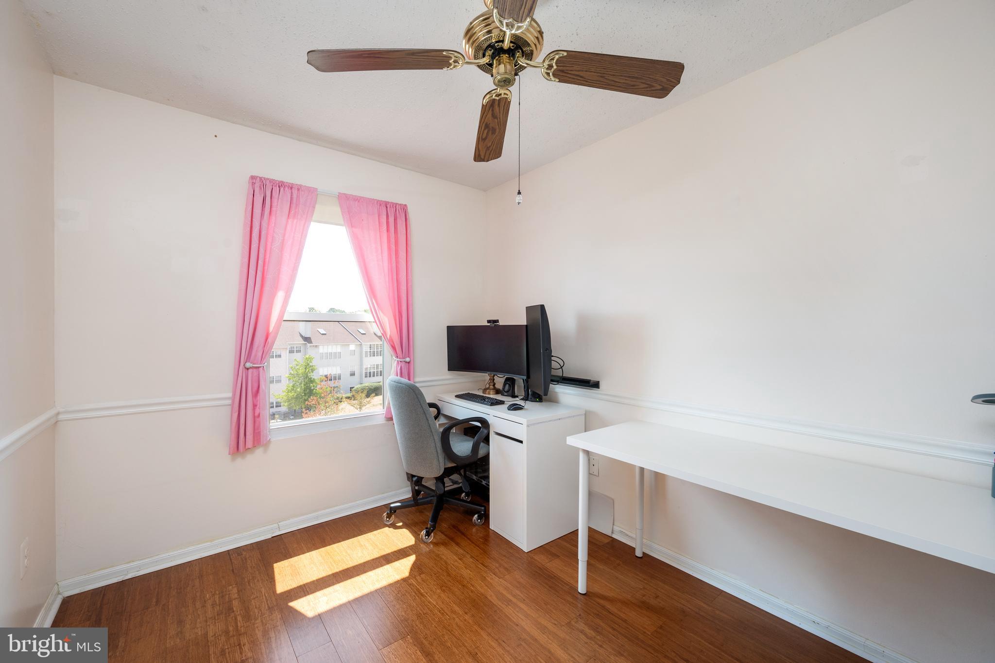 FOX CHAPEL AT TUDOR KNOLLS - Residential