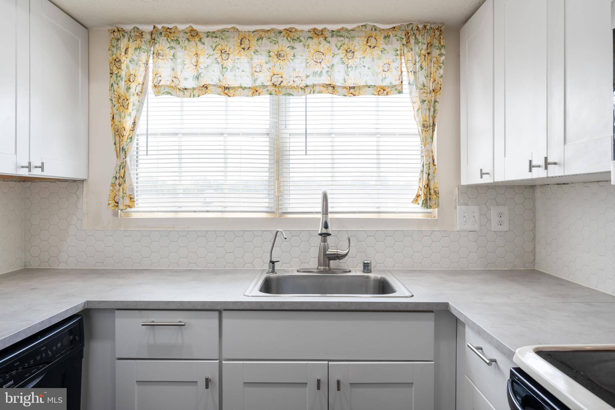 FOX CHAPEL AT TUDOR KNOLLS - Residential