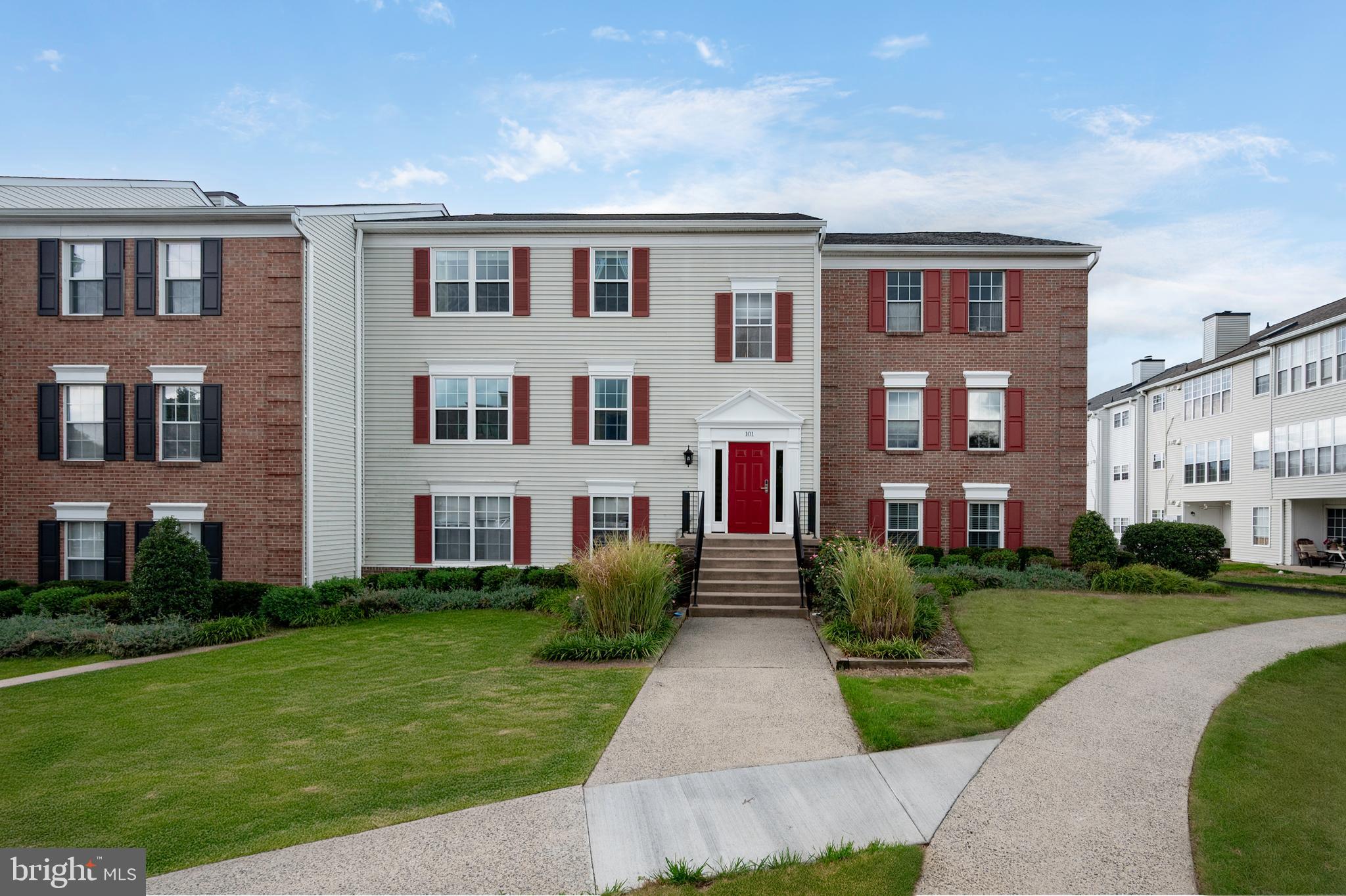 FOX CHAPEL AT TUDOR KNOLLS - Residential