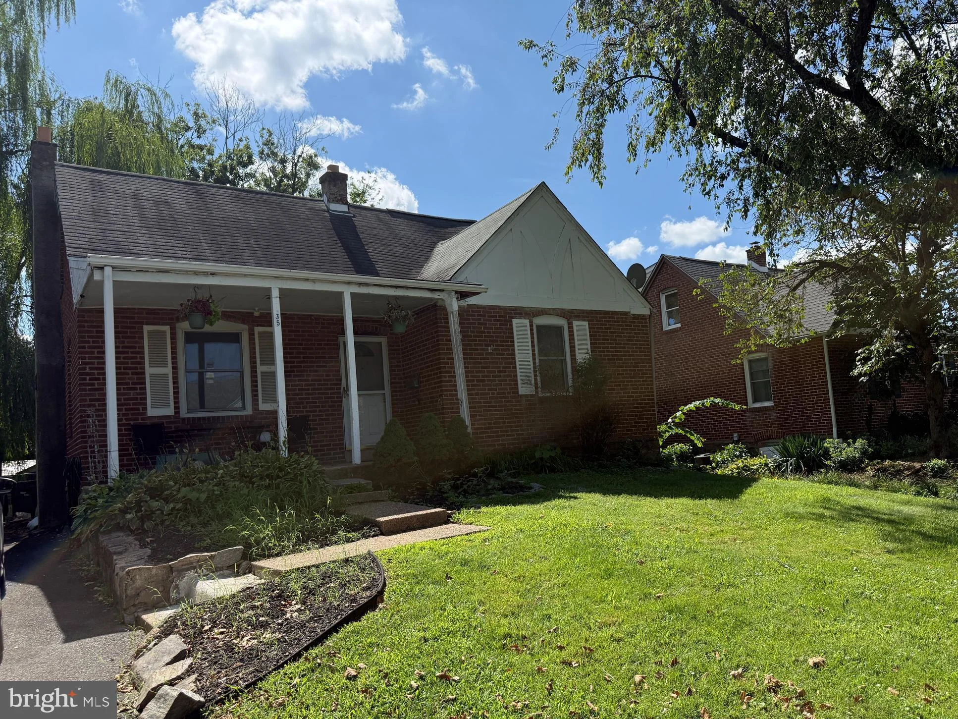 35 James Road